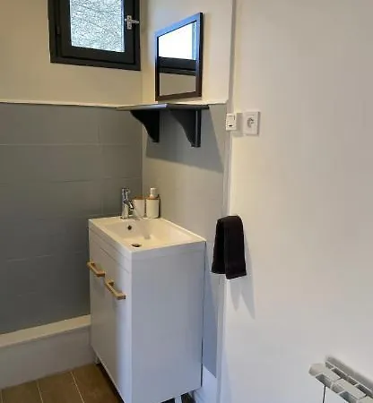 Petite Maison Chaleureuse Des Boucles De La Seine